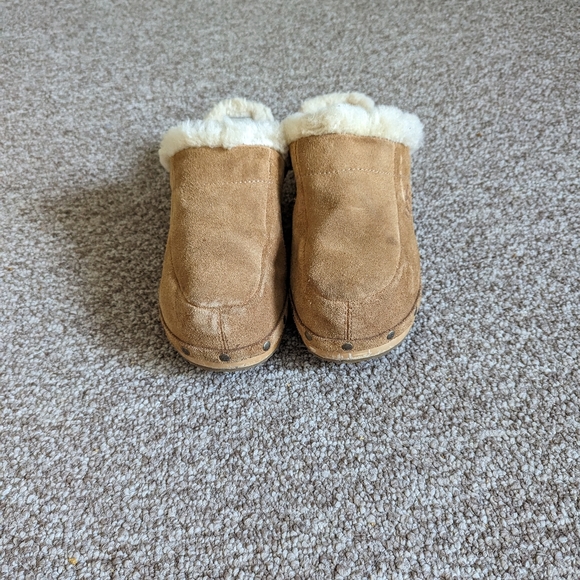 Ugg Kalie Suede Clogs - Picture 4 of 7